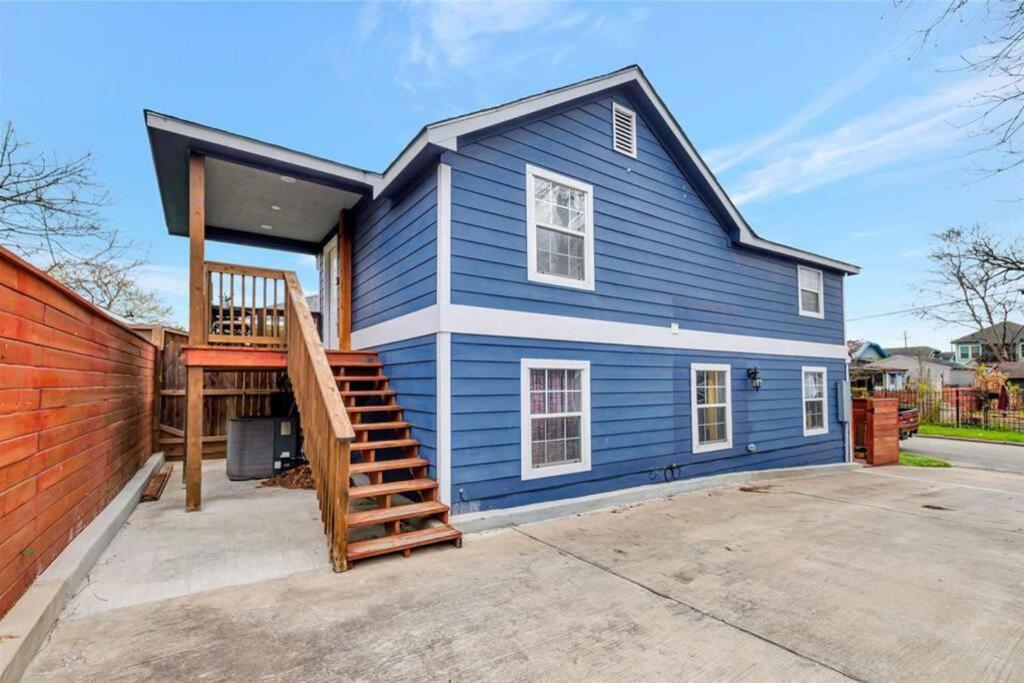 Super Cozy 2 Bedroom With Fast Wifi And Queen Bed Close To Downtown Houston!! Bagian luar foto