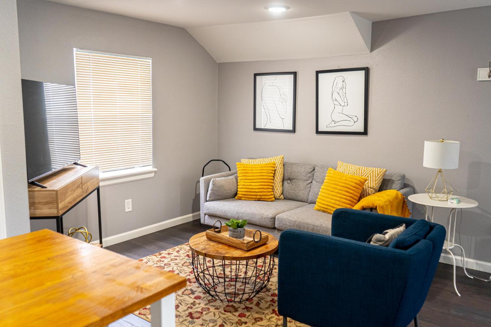 Super Cozy 2 Bedroom With Fast Wifi And Queen Bed Close To Downtown Houston!! Bagian luar foto